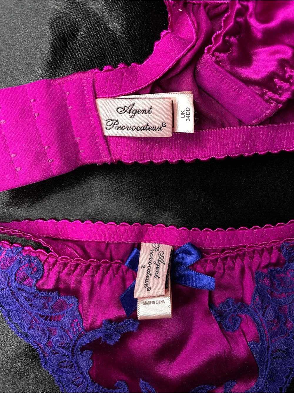 Agent Provocateur Molly Fuchsia Satin/Silk Bra & Thong Set in 34DD, AP2 (US 4) - Picture 9 of 14